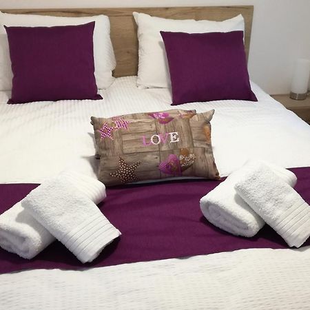 Apartmaji Apollonio إيزولا المظهر الخارجي الصورة