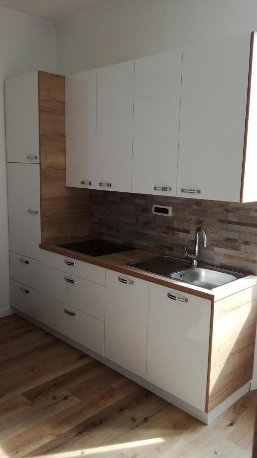 Apartmaji Apollonio إيزولا المظهر الخارجي الصورة