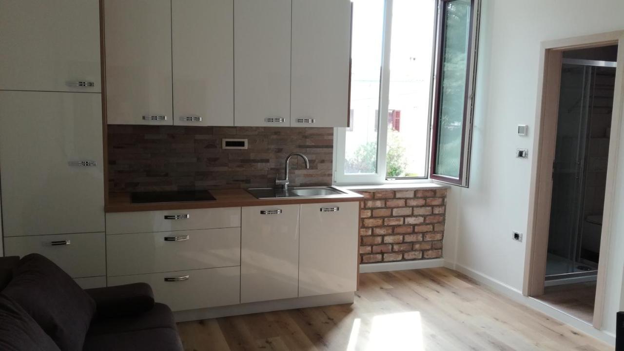 Apartmaji Apollonio إيزولا المظهر الخارجي الصورة