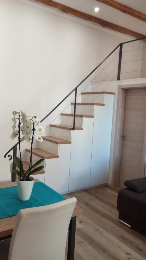 Apartmaji Apollonio إيزولا المظهر الخارجي الصورة