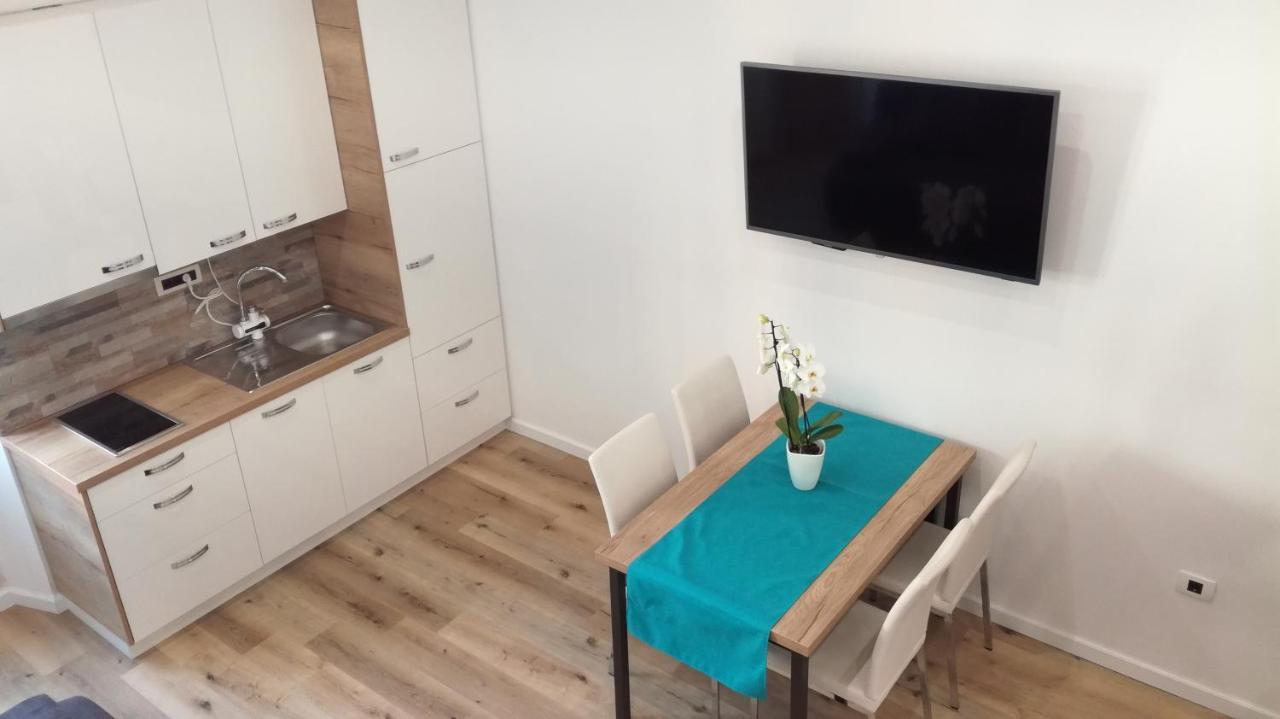 Apartmaji Apollonio إيزولا المظهر الخارجي الصورة
