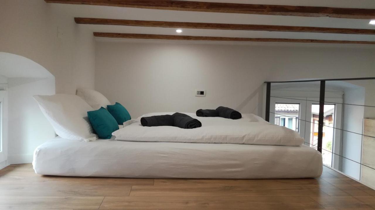 Apartmaji Apollonio إيزولا المظهر الخارجي الصورة