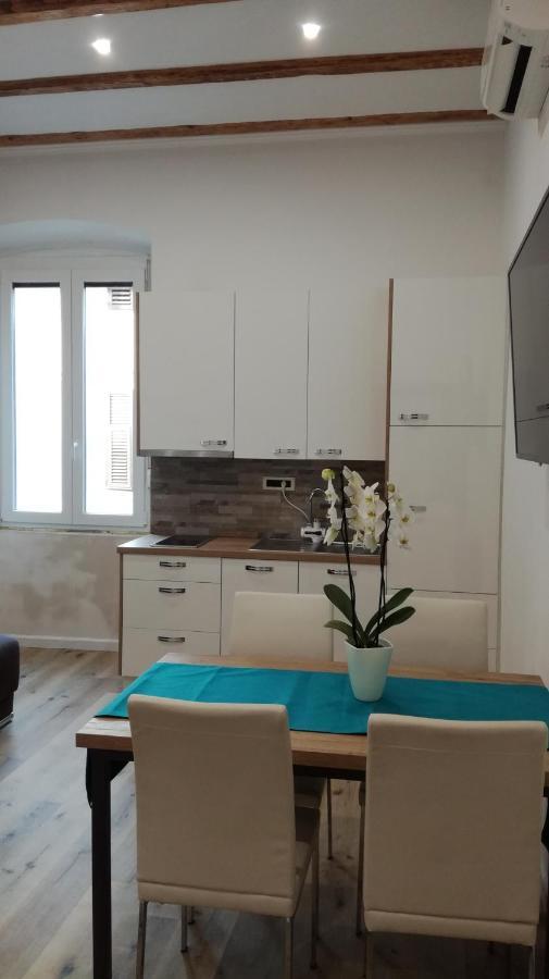 Apartmaji Apollonio إيزولا المظهر الخارجي الصورة